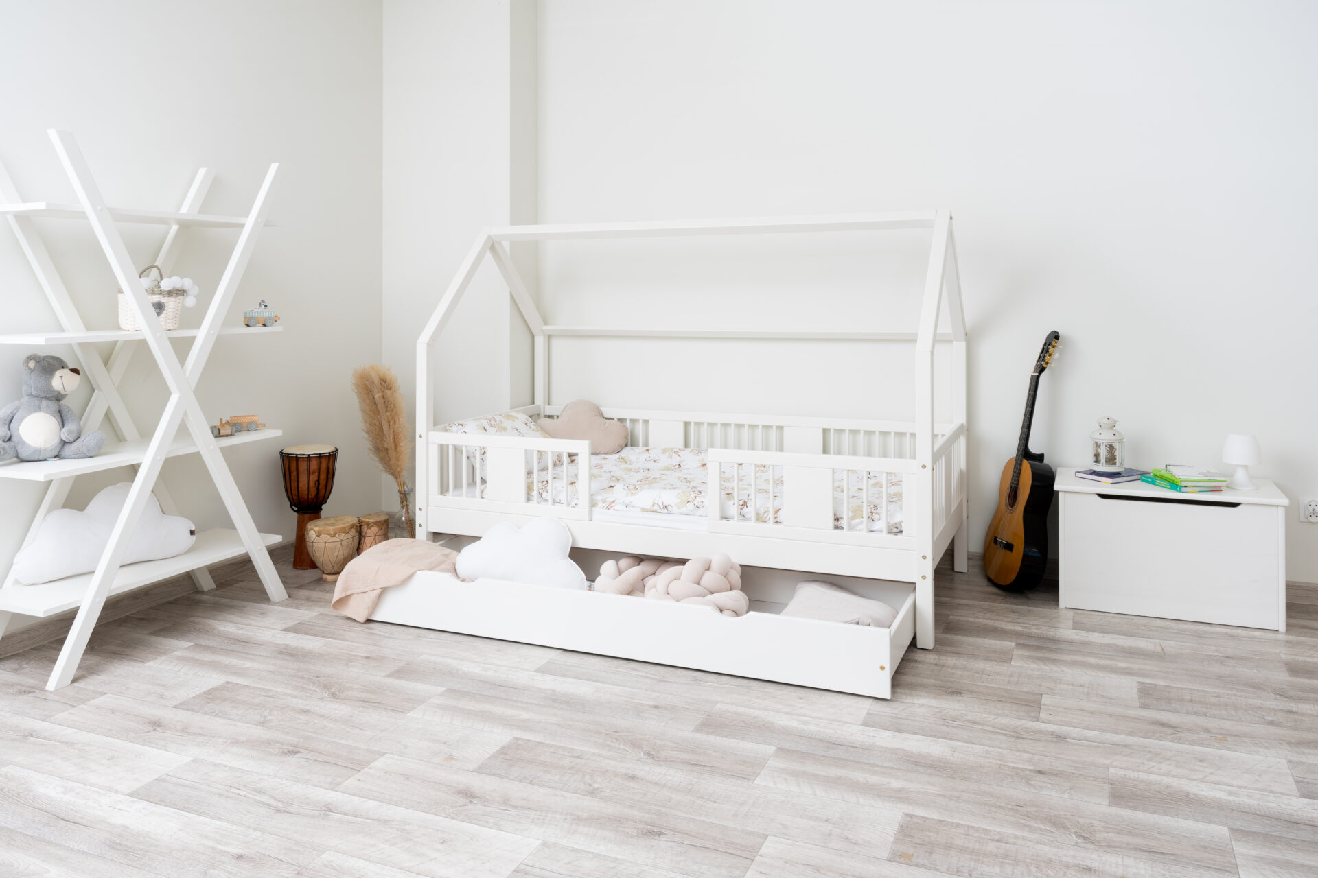 LUNA LONG 20 biały 3 (2) Kinderbett LUMINA mit Schublade