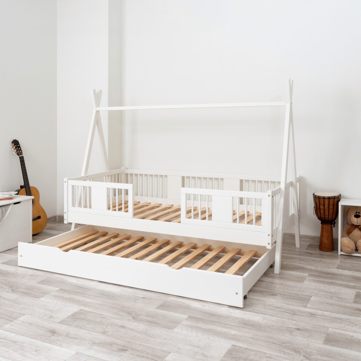 tl13 Kinderbett TIPI LUNA