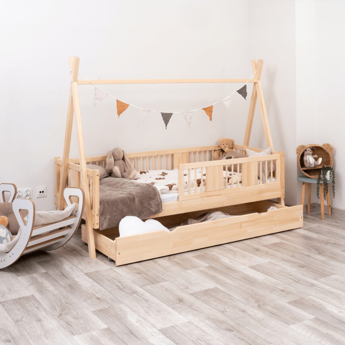 tl4 Kinderbett TIPI LUNA