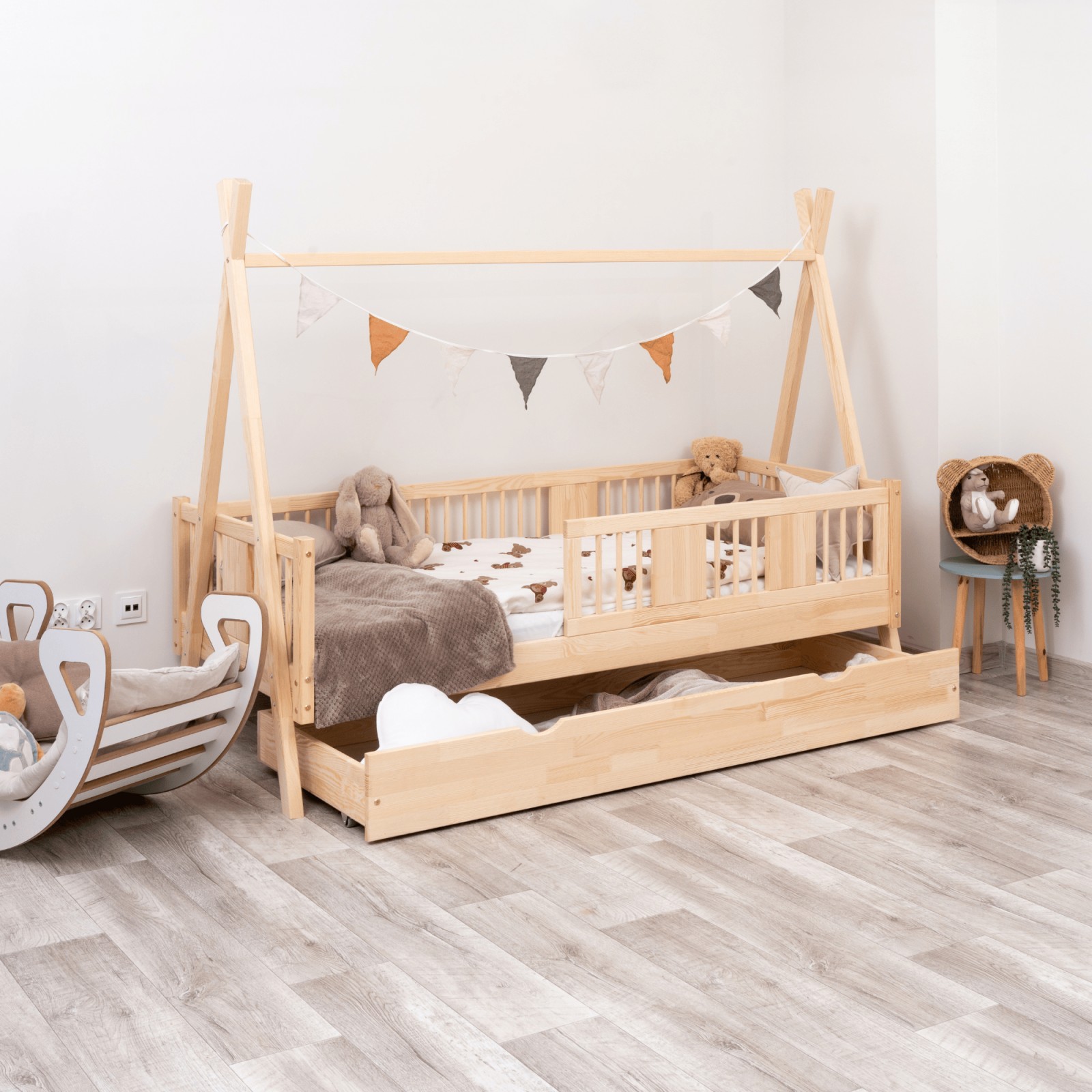 tl4 Kinderbett TIPI LUNA