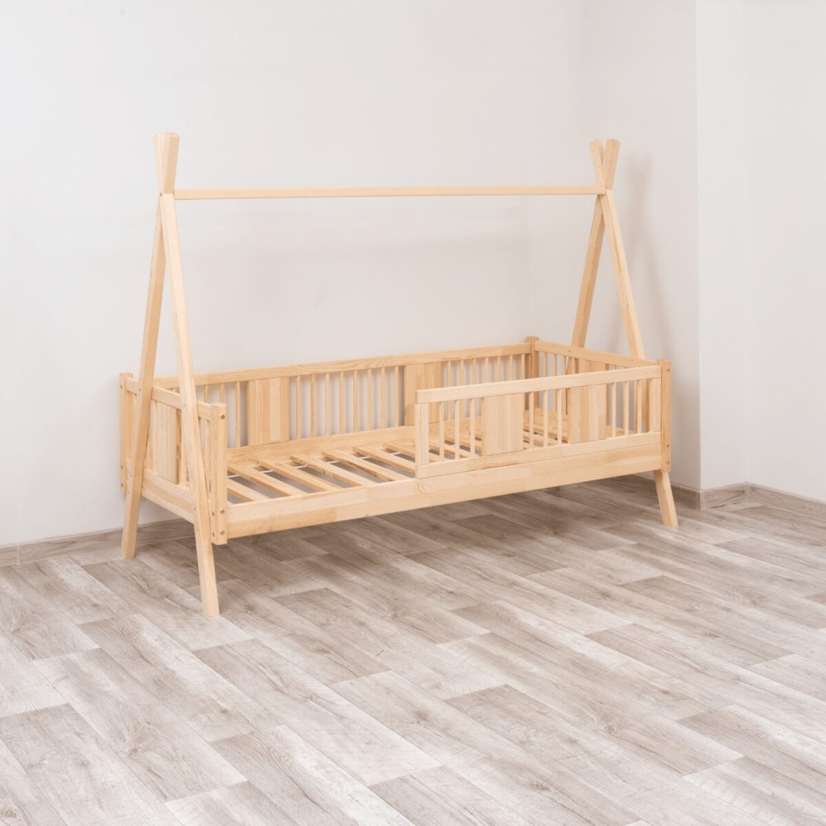 tl6 Kinderbett TIPI LUNA