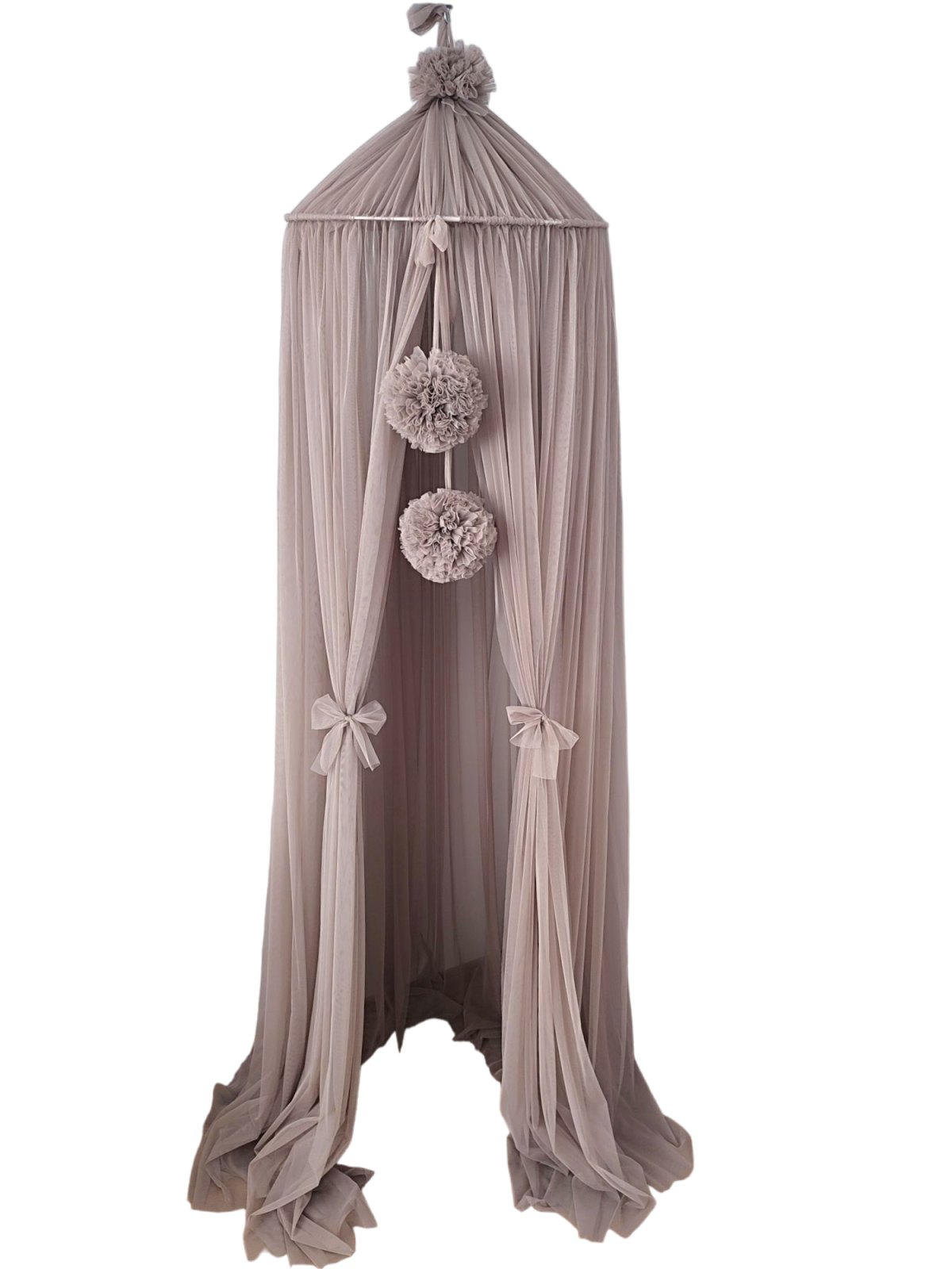 Baldachin Tüll mit Pompons – zur Deckenmontage – Taupe Baldachin Tüll mit Pompons – zur Deckenmontage – Taupe