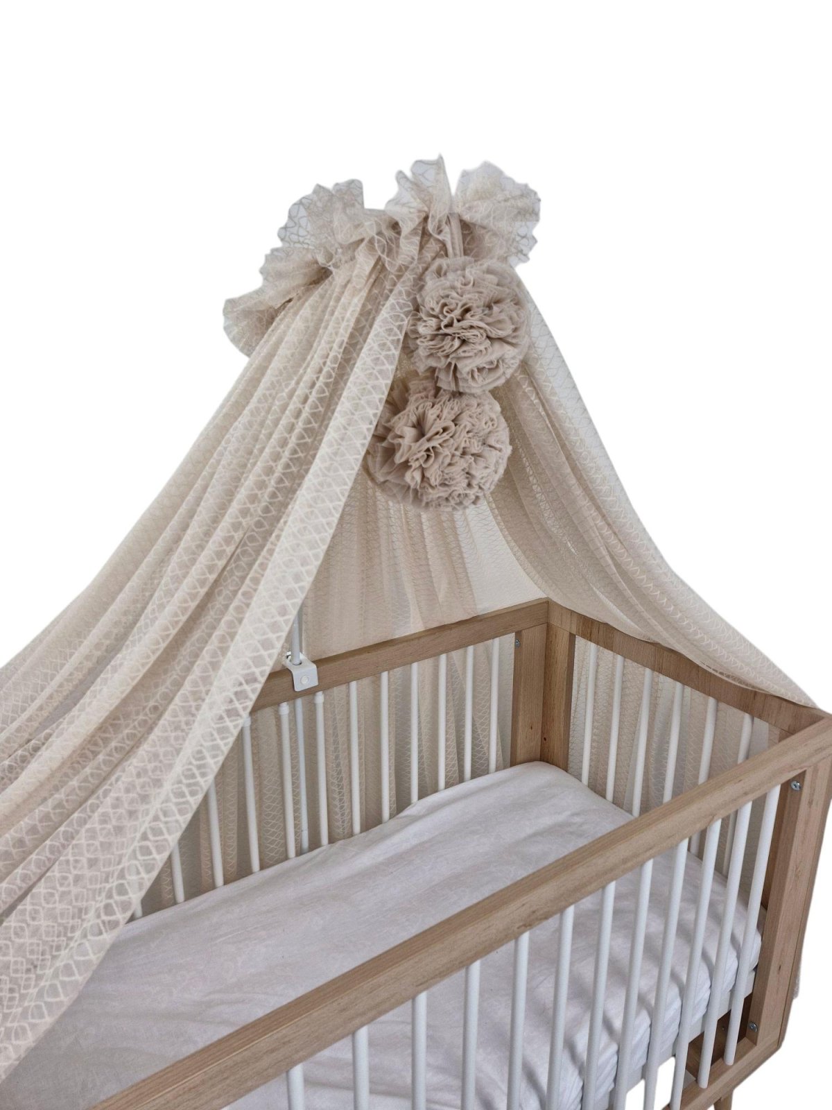 Bettbaldachin Wellen-Tüll mit Pompons und Gestell – Warmes Beige Bettbaldachin Wellen-Tüll mit Pompons und Gestell – Warmes Beige