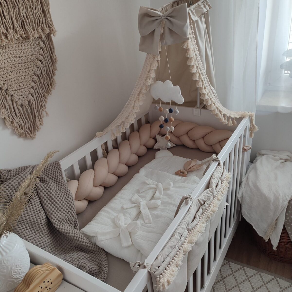 Boho-Bettbaldachin aus Baumwolle mit Gestell Boho-Bettbaldachin aus Baumwolle mit Gestell