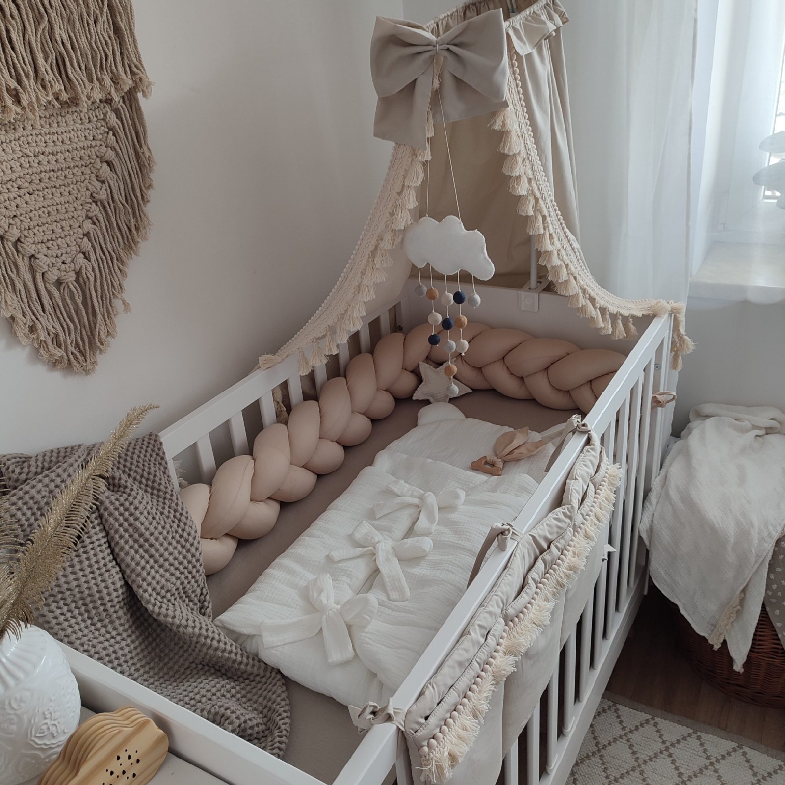 Boho-Bettbaldachin aus Baumwolle mit Gestell Boho-Bettbaldachin aus Baumwolle mit Gestell