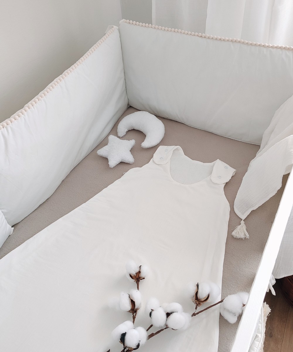 Boho-Nestchen mit Pompons – Sand