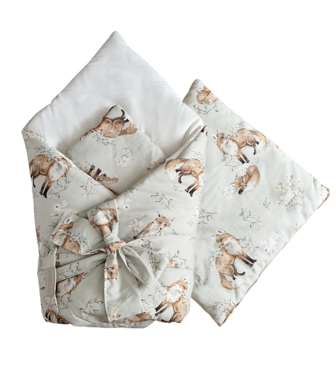 2-in-1 Einschlagdecke 75 × 75 cm mit Kissen 35 × 35 cm – Füchse
