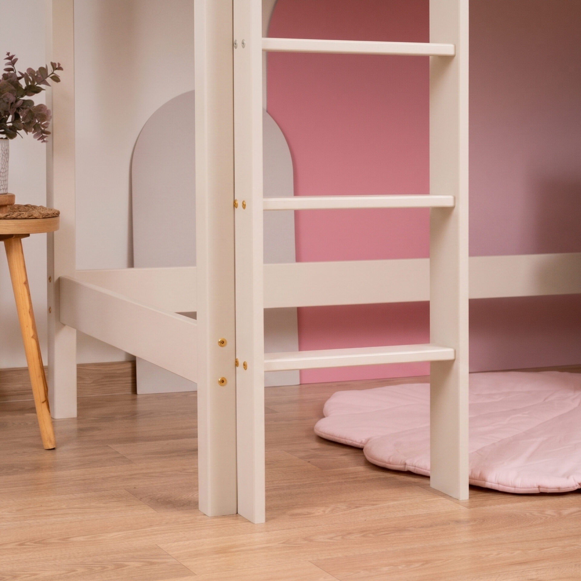 Hochbett KOSMO Long aus Kiefernholz, Kaschmir